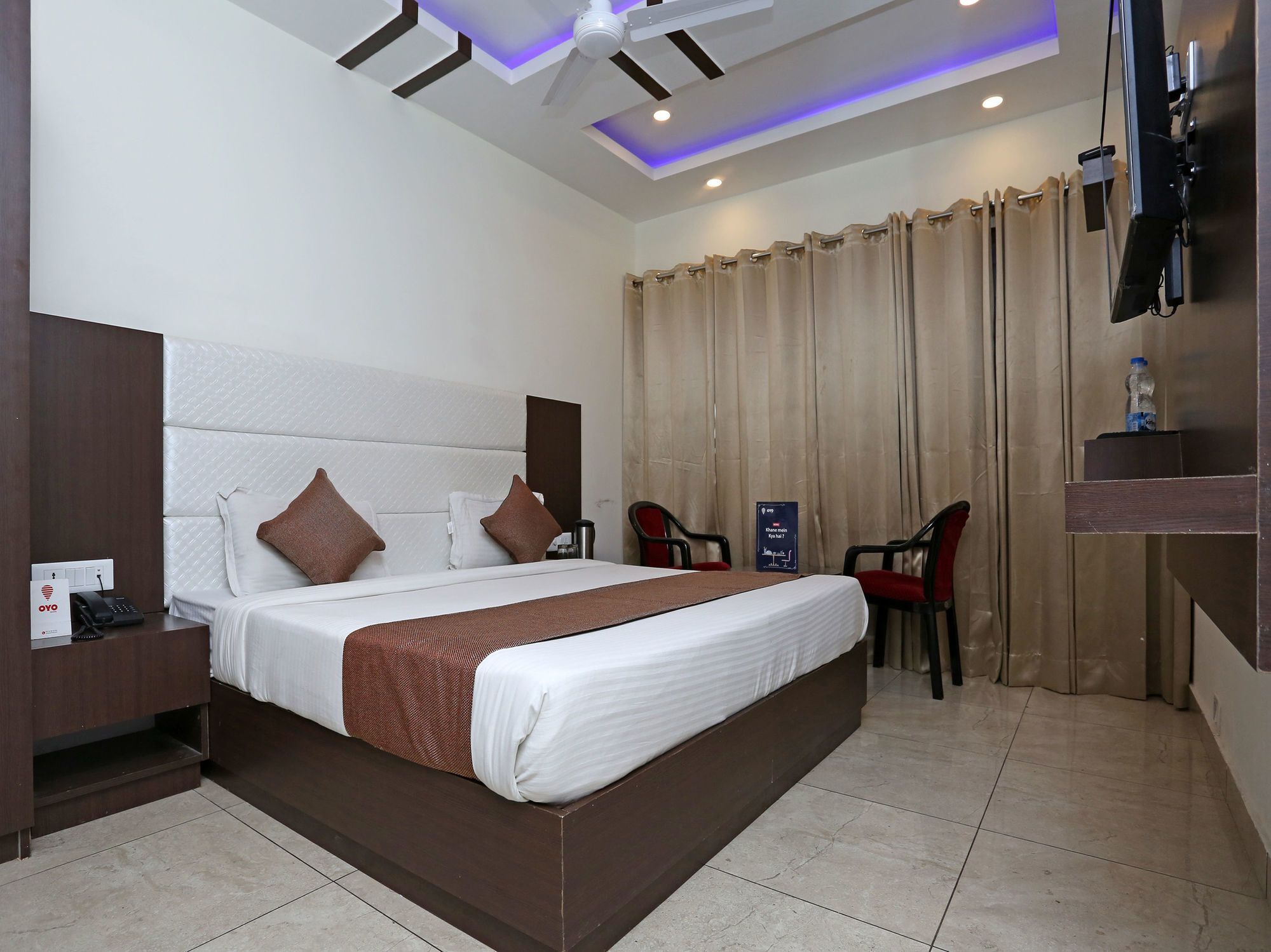 Hotel City Castle Мусори Екстериор снимка
